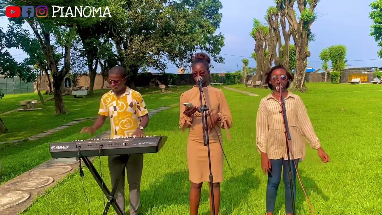 Chant de communion en langue gabonaise: OVIRUANI