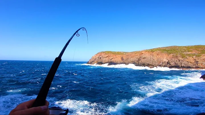INCREDIBLE CLIFF EDGE CAMPING | Groper Catch and c...
