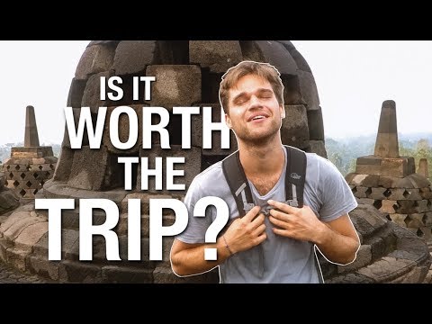 why i didn't like the world's largest Buddhist temple | Borobudur, Indonesia 🇮🇩