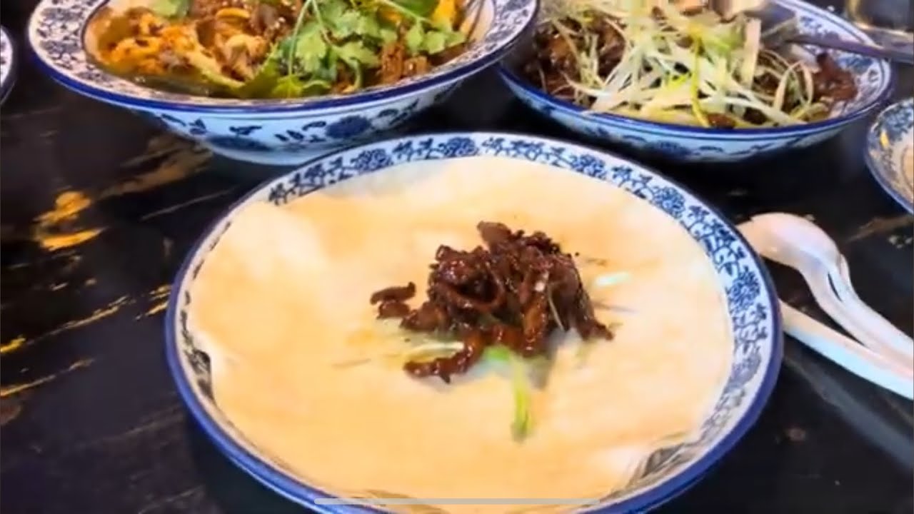 Shredded Pork Wrap 😄 京醬肉絲夾餅 😄👍👍