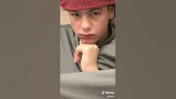 ههههههه محلق الشوارب فضحتو امووو قناة ابو دربيل 