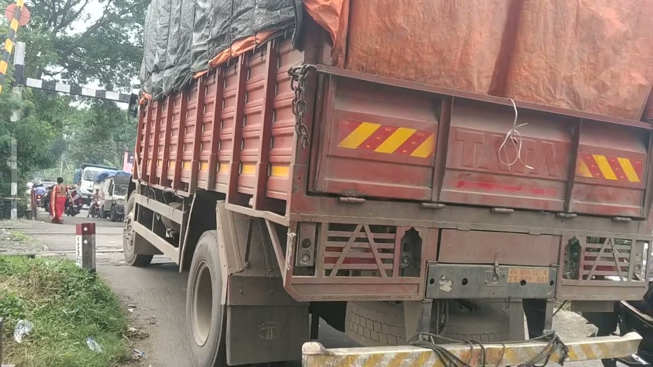 🚸 SAFE DRIVE,NO RISK 🛣️                         PUBLIC AWARENESS