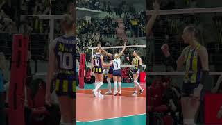 🚀 Vargas, karar setinde ace atmaya devam ediyor. #TRTSporDijital 🚀 Vargas, karar setinde ace atmaya devam ediyor. #TRTSporDijital