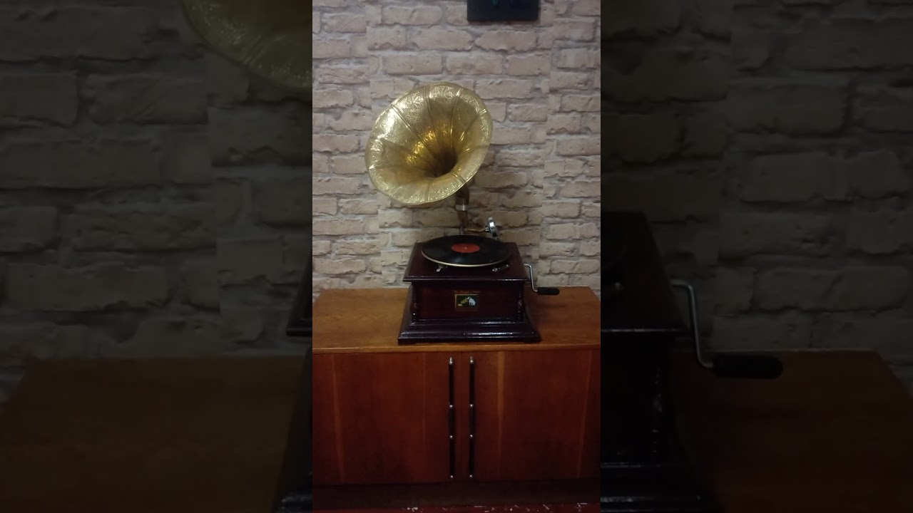 Нечего не говорила 