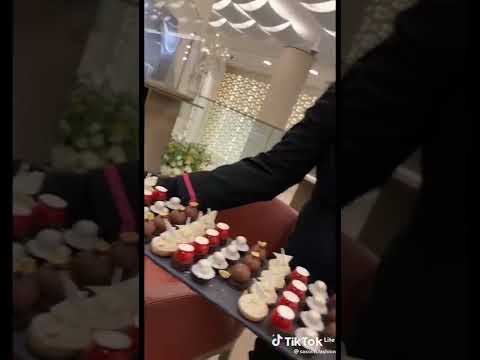 زحف نساء الخليج للممثل التركي بوراك اوزجيفت  زحف نساء الخليج للممثل التركي بوراك اوزجيفت