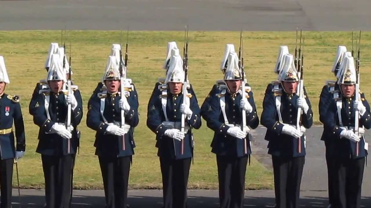 Escuela militar himno nacional