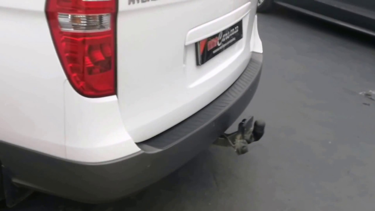 Hyundai H1 2013 White