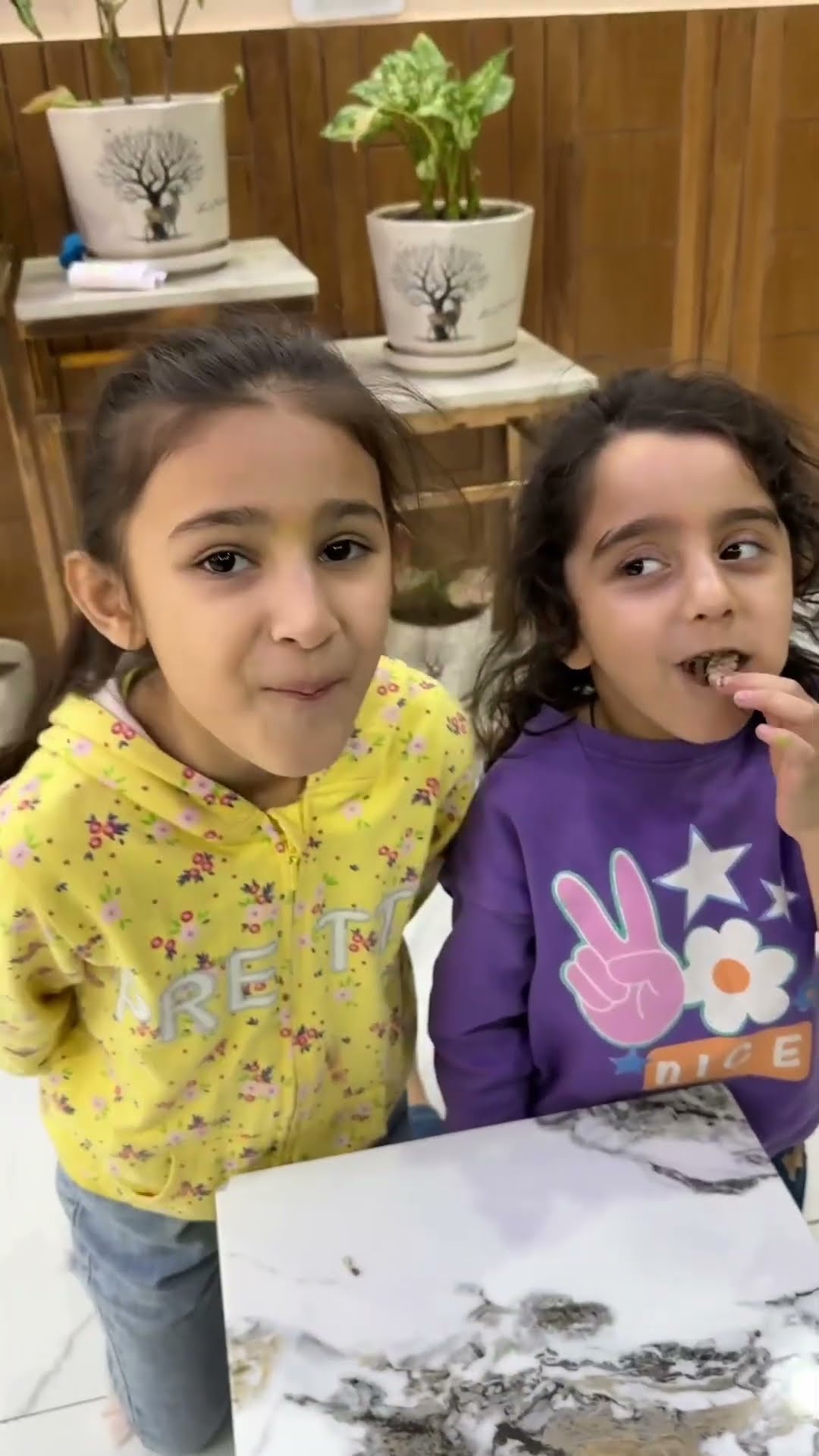 Tinku Maahi Chocolate Challenge Kon jita???
