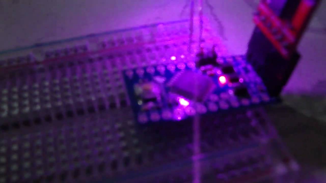 Sparkfun arduino pro mini blink - YouTube