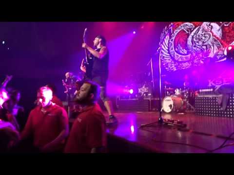 killswitch-engage;-you-don't-bleed-for-me-(live@london-on-19/apr/2016)