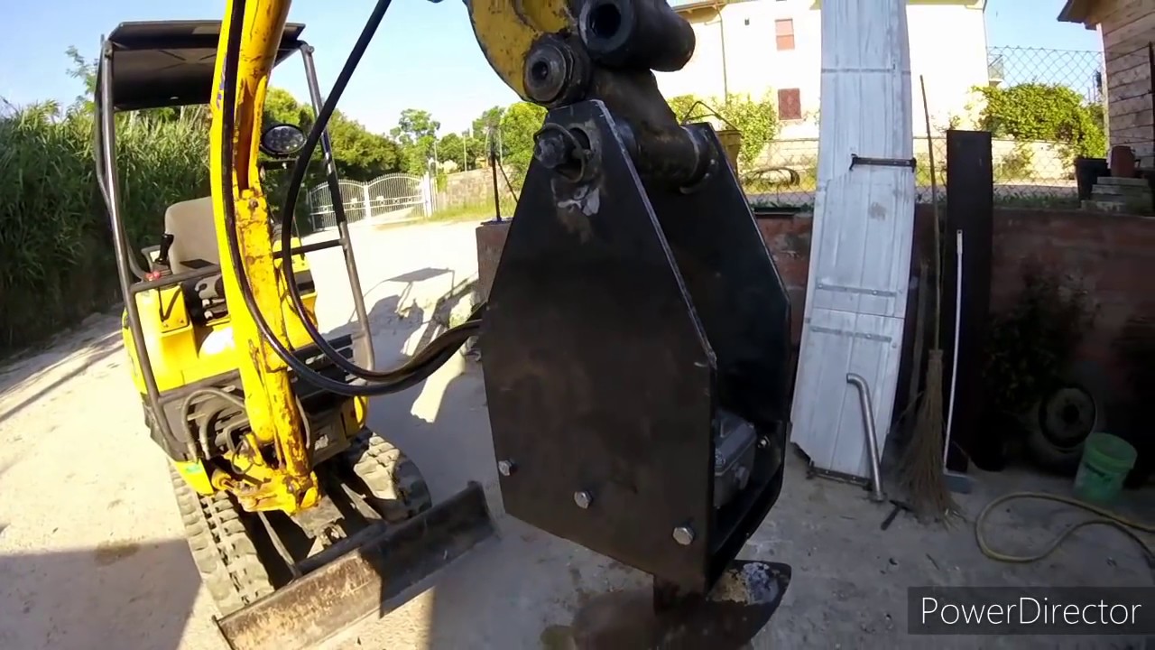 Abbiamo costruito la trivella per il miniescavatore