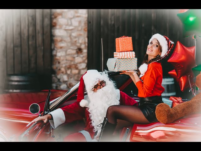 Sarah Schiffer - Santa Clause