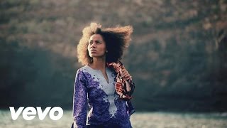 Video voorbeeld van "Nneka - Shining Star"