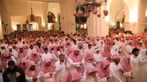 تلاوة مبكية وخاشعة للشيخ خالد الجليل من صلاة الجمعة 1438/1/13 جودة عالية