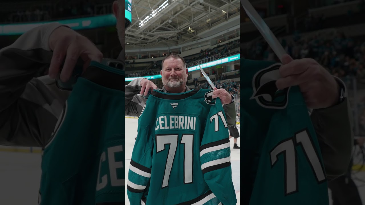This tradition never gets old. π©΅ #hockey #nhl #sharks