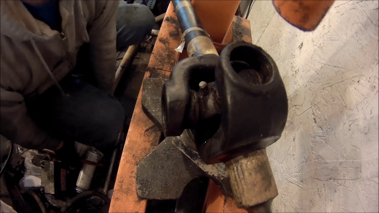 XJ8 Rear UJoint Replacement YouTube