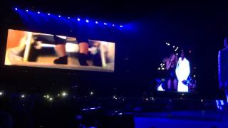 Beyoncé \& Jay Z - Part II (On The Run) \/ Forever Young \/ Halo - Paris Live 13-9-14