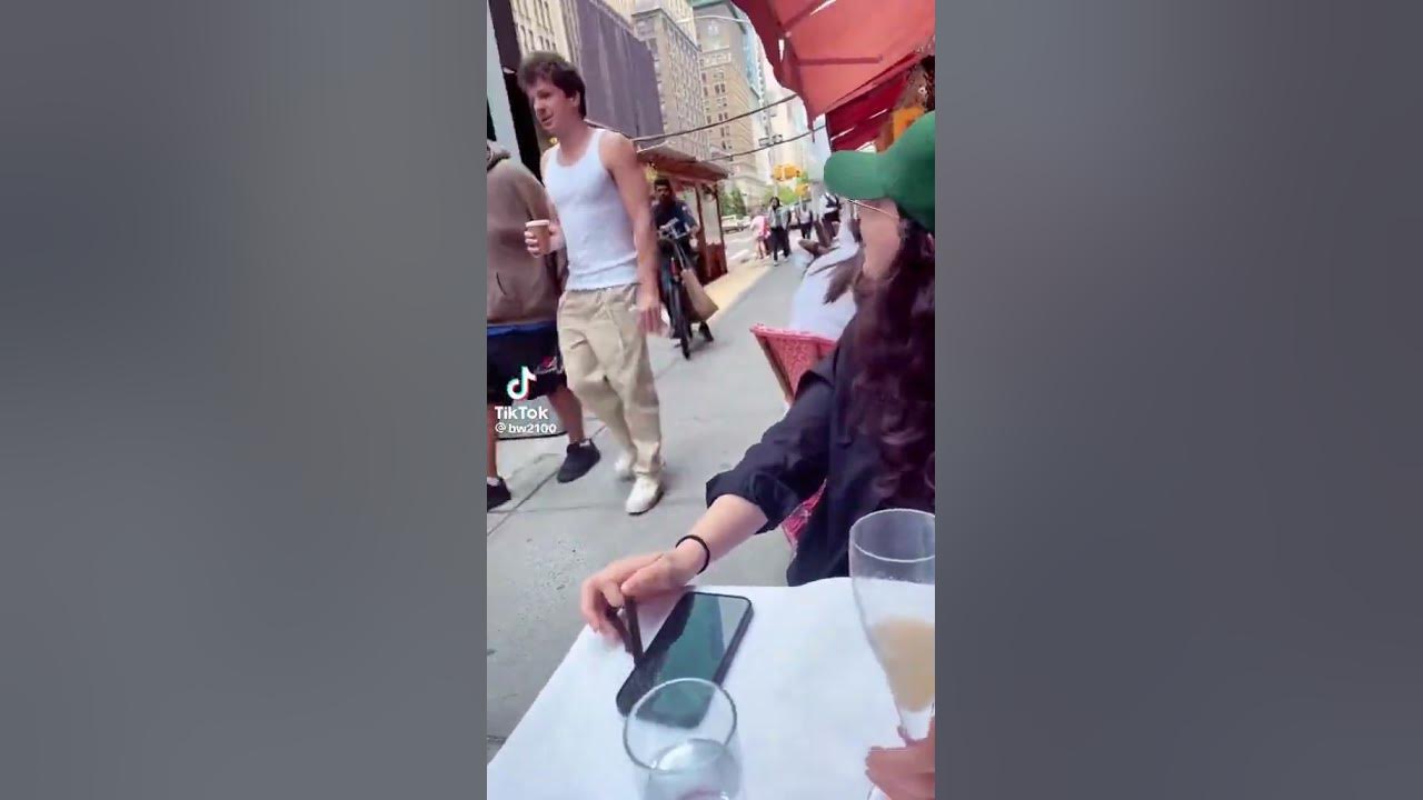 Charlie Puth's perfect pitch put in the test by a fan in NewYork Charlie Puth's perfect pitch put in the test by a fan in NewYork
