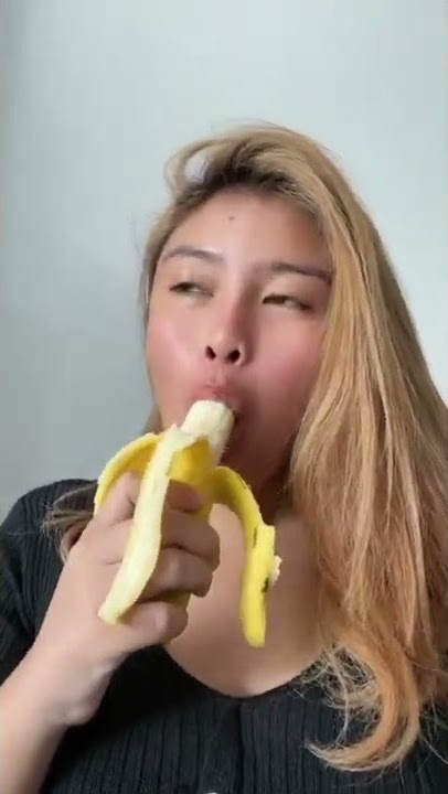 Pisang ini manis tapi kenapa pisangmu asin😄#Shorts #cewetiktok #jilboob #cewesexy