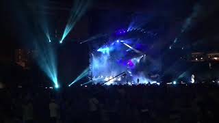 Luke Bryan - Rain Is A Good Thing (live at Wrigley Field 2018)