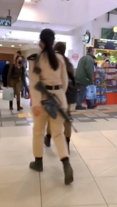 Tentara Wanita Israel Santuy Di Mall
