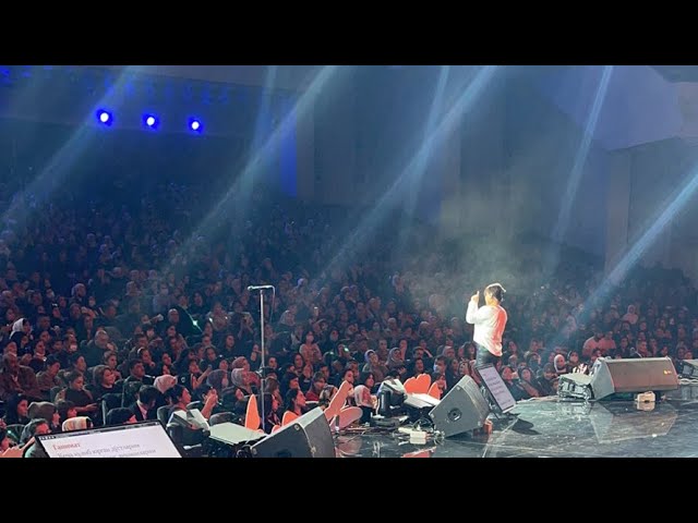 Semenovich bilan porno filmlarni tomosha qiling Hovuzda porno filmlarni tomosha qiling