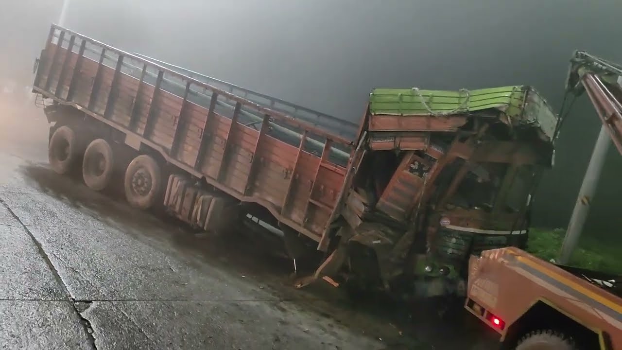 Full video lonavla ghat chadhtana / lonavla ghatatla tharark najara 