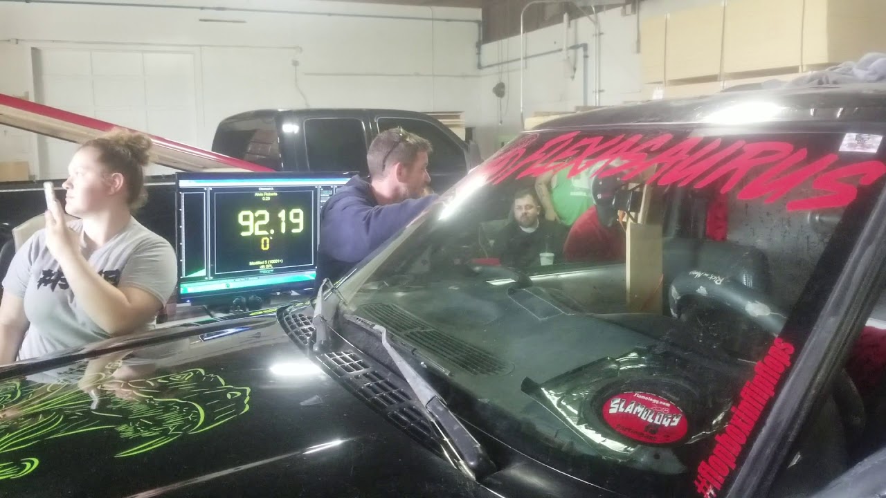 4 Resilient Sounds Team 18s 6th order. Meca SPL run. Meter at Headrest