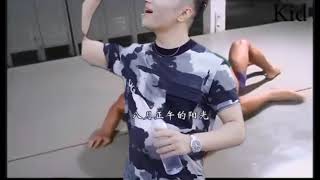 Super Idol Мешает Смотреть Гачи Мучи