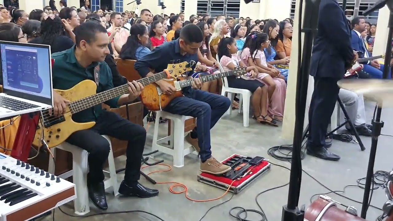 Em Tua Presença / Oração do Profeta (Fernanda Brum) - Eletrônico Gênesis  IEADPE - Área 52