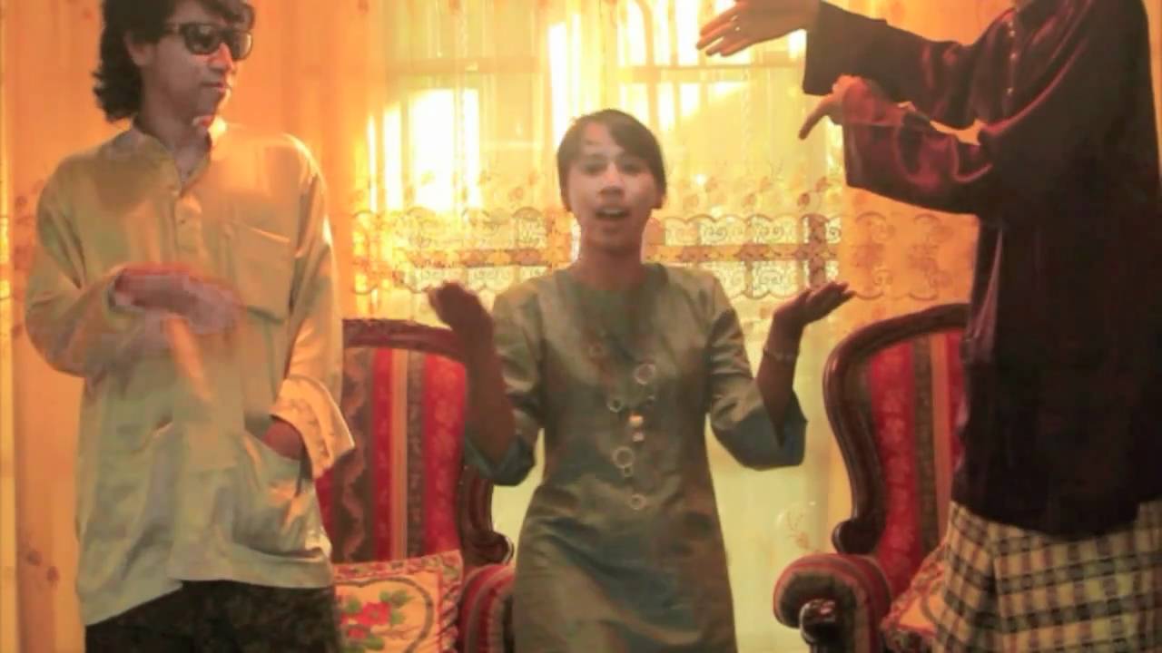 Suasana Di Hari Raya Suasana Di Hari Raya
