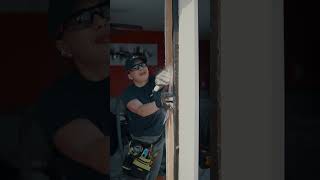 Professional window installation be like 🤩