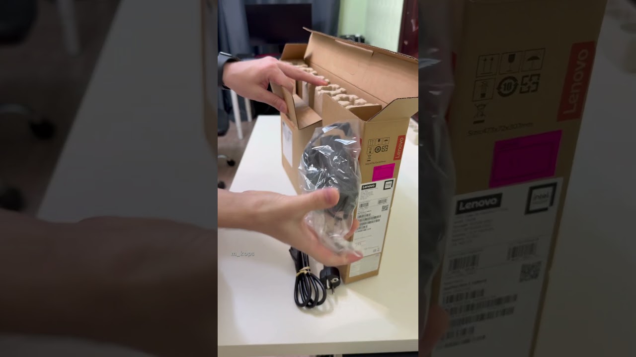 Распаковка - метал. Lenovo Slim 3  i5-13420h, DDR5 16gb. SSD NVMe 512gb, 15AIRH10 83K1002ERK
