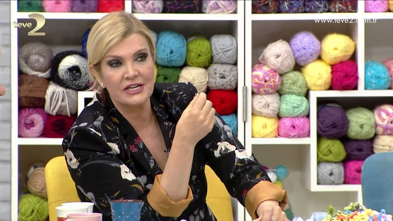 Derya Baykal 39 La Gulumse Bere Ve Boyunluk Yapimi Youtube Bebekler Icin Orgu Bebek Kumas Bebek
