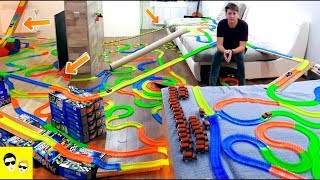 GIANT MAGIC TRACKS ADVENTURES AT HOME  DIY  Gigantic Track in the Apartment  Hot Wheels Road Trip