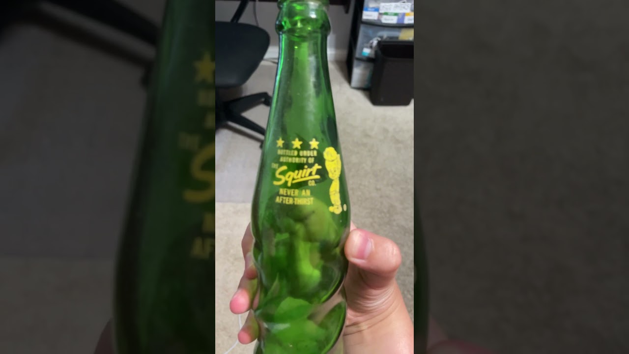 1976 Squirt Bottle 