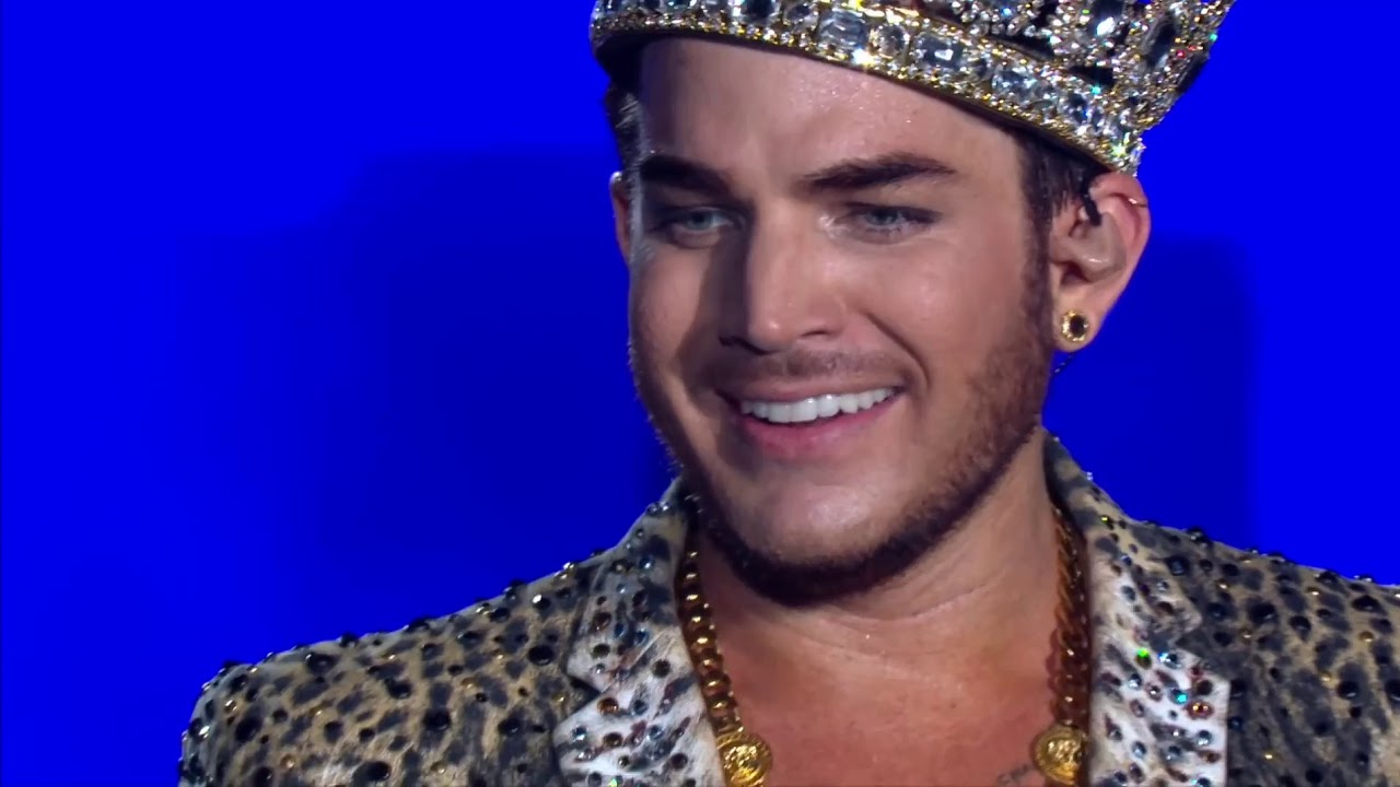 Ви а зе чемпион. Королева туре. Queen & Adam Lambert - Live at Rock in Rio. Фото Адама Ламберта в леопардовом костюме с короной. Ви а зе чемпион. Королева туре. Queen & Adam Lambert - Live at Rock in Rio. Фото Адама Ламберта в леопардовом костюме с короной.
