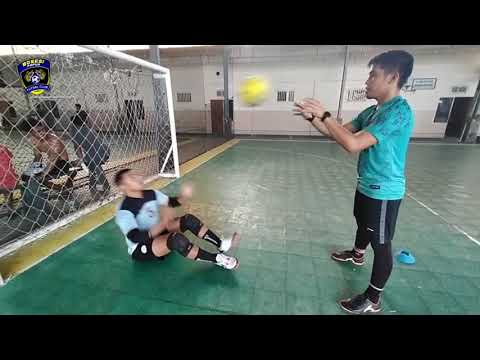 Latihan kiper BOSESI PAPUA.. coach hajir_Mattaliu