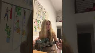 Miley Cyrus - Flowers (bass cover) Blu DeTiger