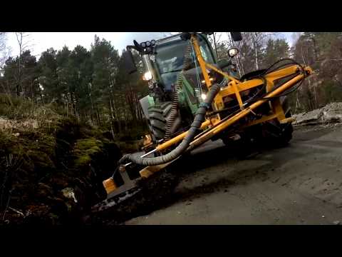 აი როგორ ასუფთავებენ გერმანიაში სავალი გზის ნაპირს ჭუჭყისა და მცენარეებისგან!