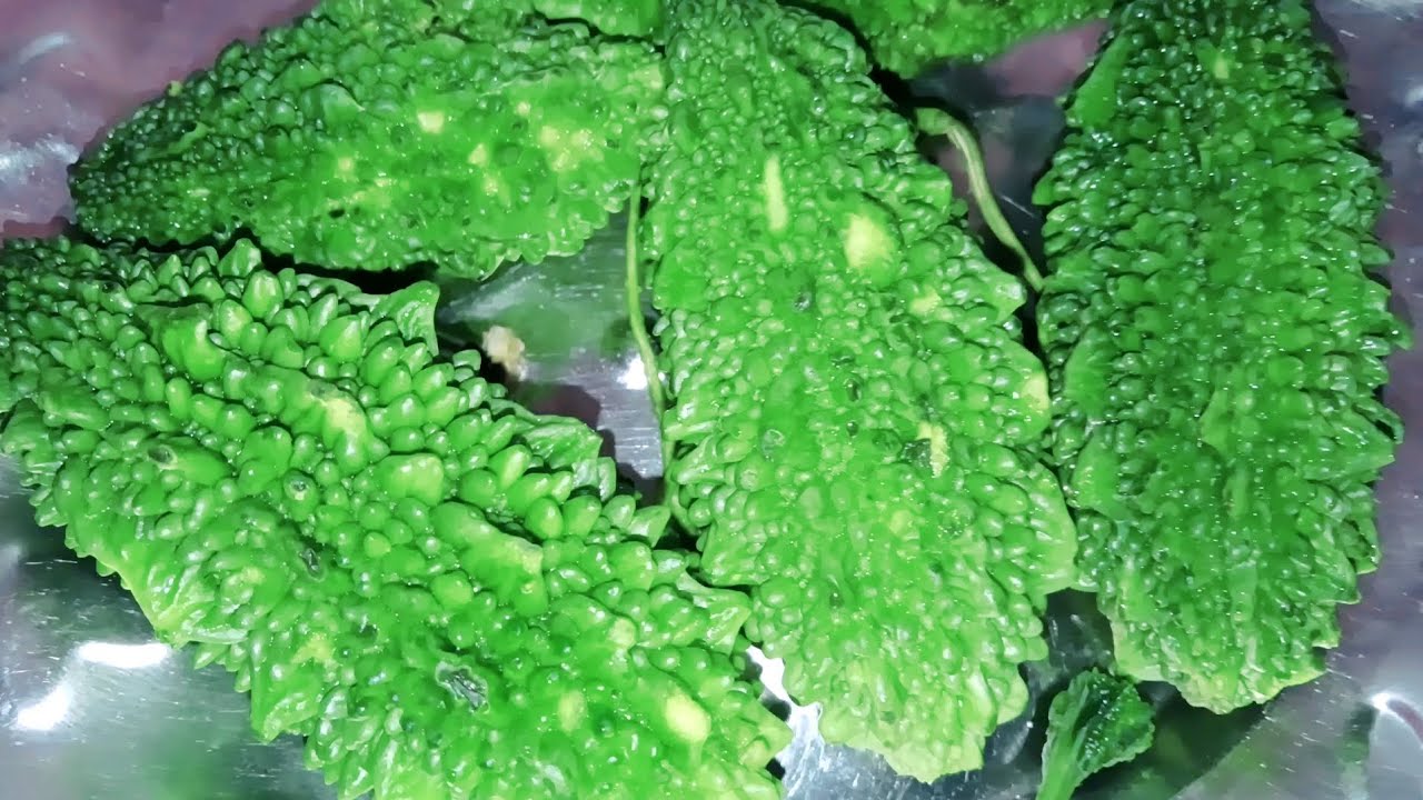 Bharva karele ki ekadam new recipe 👍😋 chatpata aur halva karela 💞💞