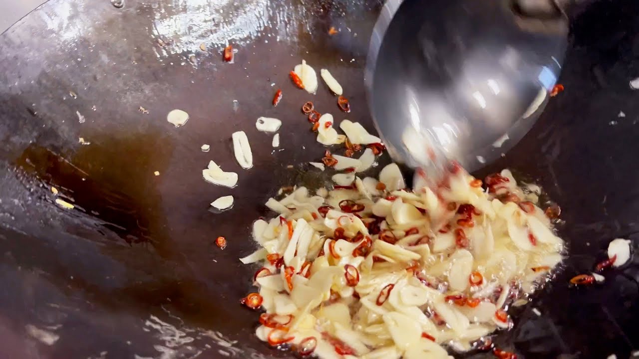 【ガリハラ】にんにくラーメン　Super garlic Ramen