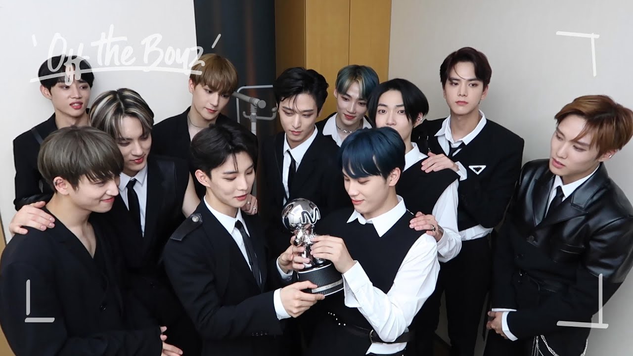 The boys кпоп. енхун из the boyz. т и и the boyz. зе бойз группа участники. The boyz younghoon 2022.