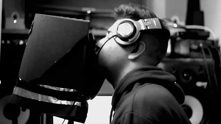 Lorde- Royals *cover song by Ross Reed
