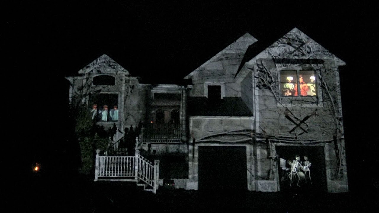Atmosfx - BenQ - Halloween 2018 House projection mapping to songs ...