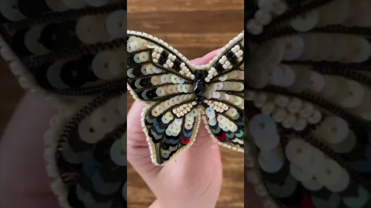 アゲハ蝶のビーズ刺繍ブローチ?ビーズの縁からフレンチワイヤーの淵に 