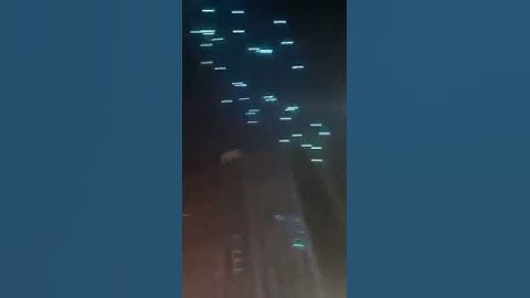 Дроны падают на толпу зрителей во время светового шоу в Китае