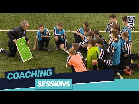 How To Help Players Solve Problems During Training | Coaching Session From Gordon Staniforth