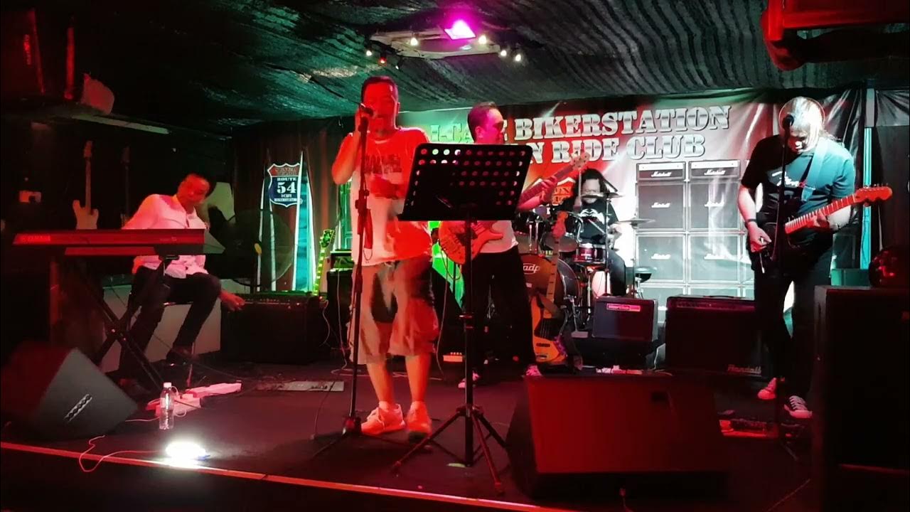 DEAP PURPLE cover by IC BAND feat Omar Akira live @ I'Cafe Biker ...