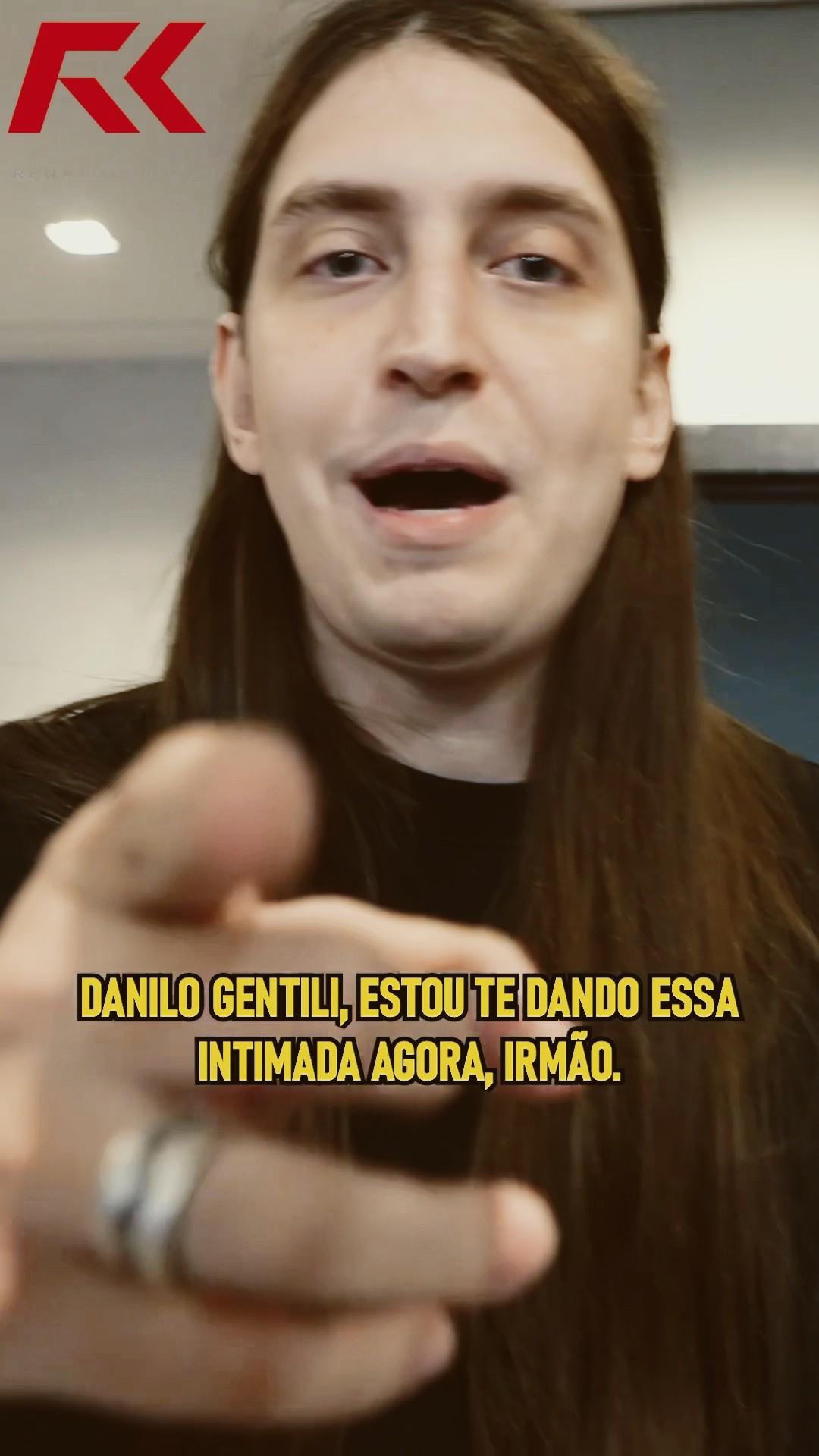 FELCA É DESAFIADO E ÍNTIMA DANILO GENTILI ? #renatocariani #felca #danilogentile #desafiar #resenha